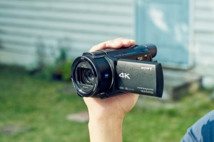 Sony объявила цены для видеокамер Handycam FDR-AX53 и HDR-CX625